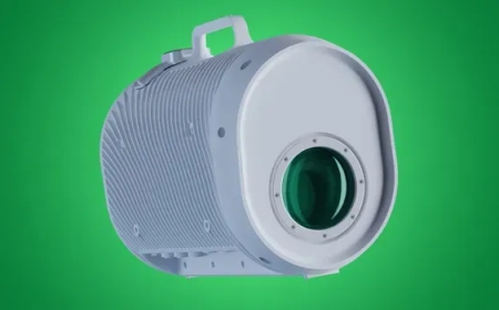 This PS5-Sized Device Could Deliver 25Gbps Internet Without Cables Or Satellites